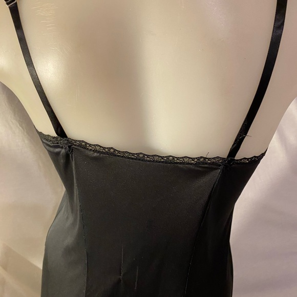 Vanity Fair Black Vintage  Long Slip Size 32 - Picture 3 of 5